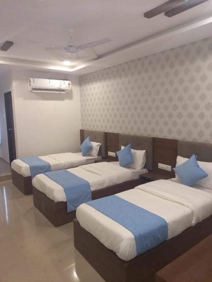 Hotel Nilkanth Inn Halol Bagian luar foto