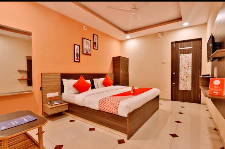 Hotel Nilkanth Inn Halol Bagian luar foto