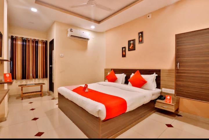 Hotel Nilkanth Inn Halol Bagian luar foto
