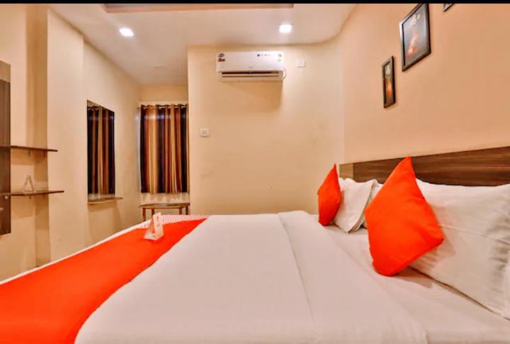 Hotel Nilkanth Inn Halol Bagian luar foto