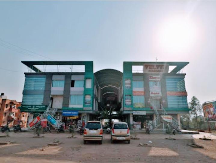 Hotel Nilkanth Inn Halol Bagian luar foto